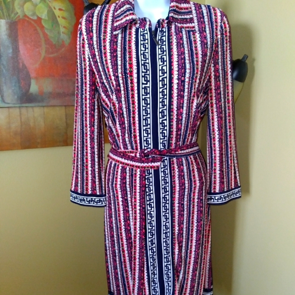 Laundry by Shelli Segal dress.